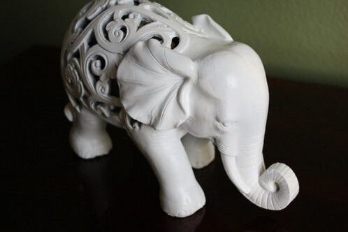 figurine d'éléphant en amulette porte-bonheur